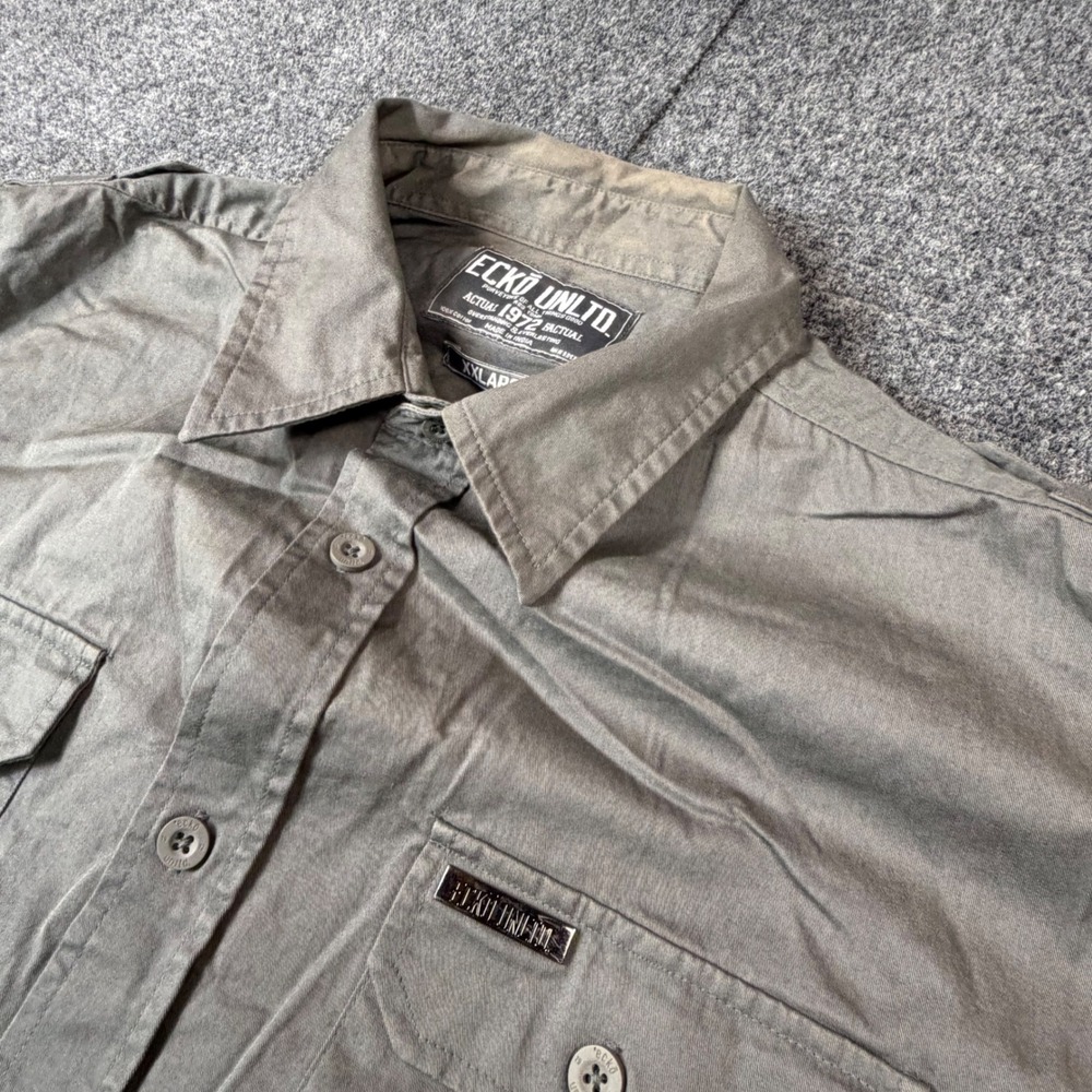 ECKO UNTLD Mens XXL Gray Short Sleeve Button Down Graffiti Graphic Shirt Urban